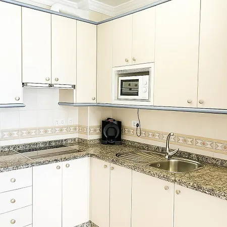 Гостьовий будинок Tres Soles Нерха