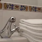 Pensión Tres Soles