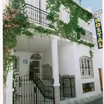 Pensión Tres Soles