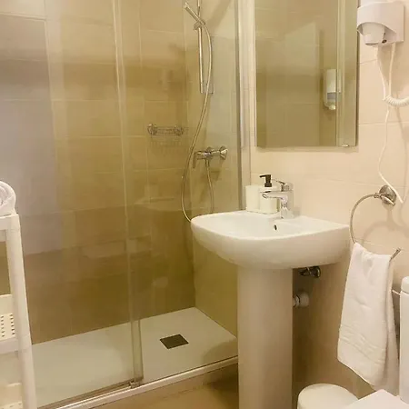 Tres Soles Guest house 2*