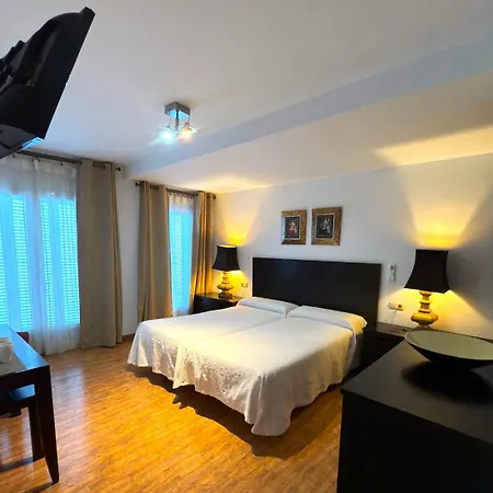 트레스 솔레스 게스트하우스 3*