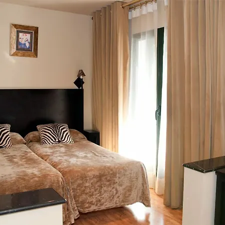 Pensión Tres Soles Nerja