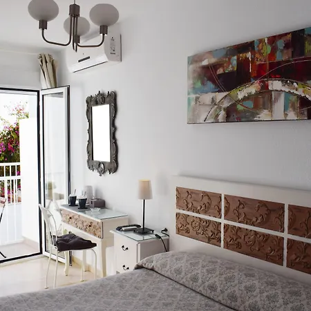 Tres Soles Pensión Nerja