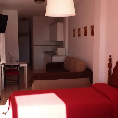 트레스 솔레스 게스트하우스 네르하