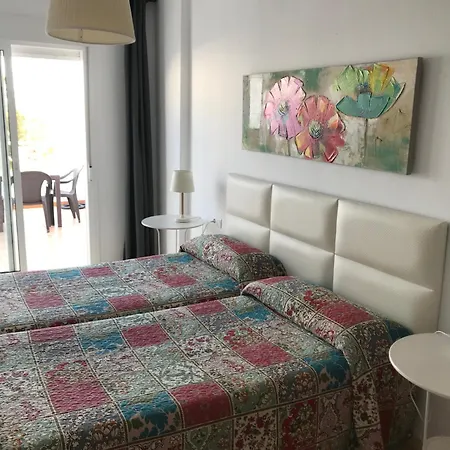 بيت ضيافة Tres Soles