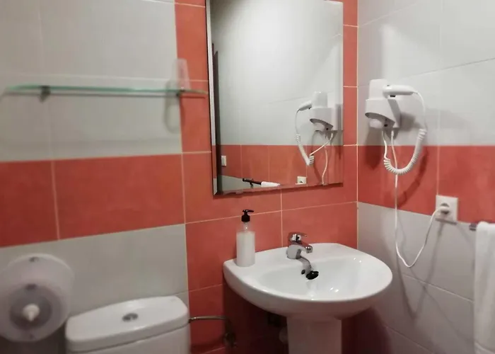 Tres Soles 3* نيرخا